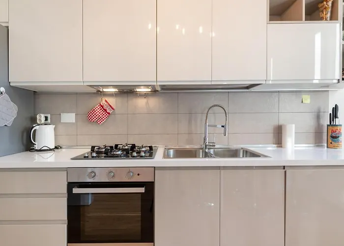 Guesthost - Doni Quiet And Comfortable Apartament With Balcony